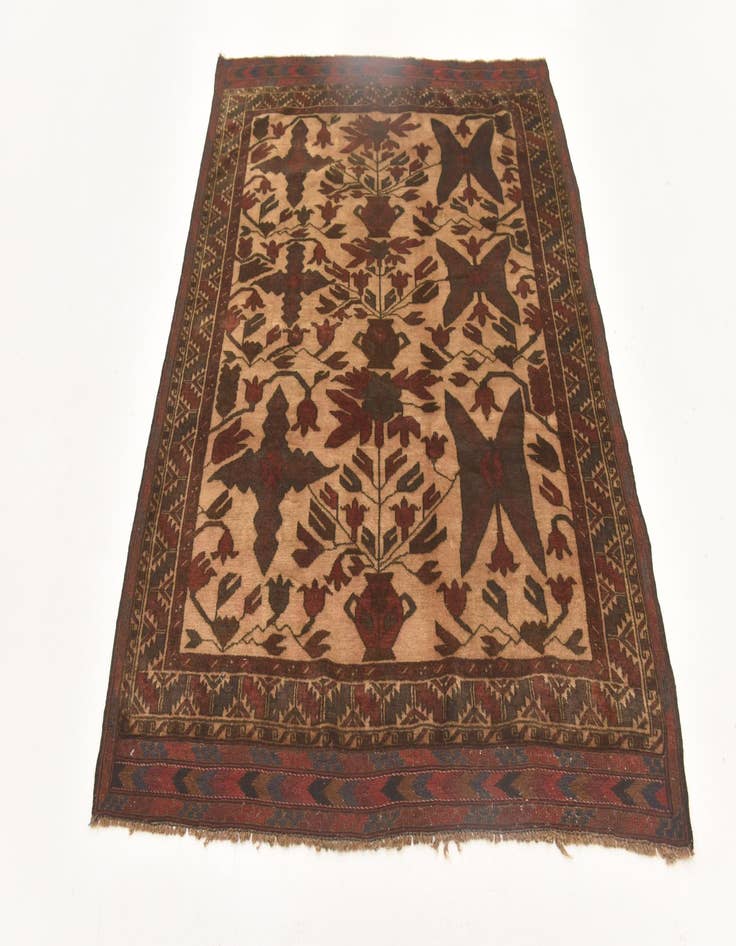 Detail image of  4' 5 x 6'  Hand Knotted Sumak Wool Rug