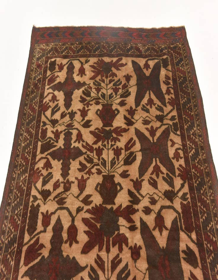 Detail image of  4' 5 x 6'  Hand Knotted Sumak Wool Rug