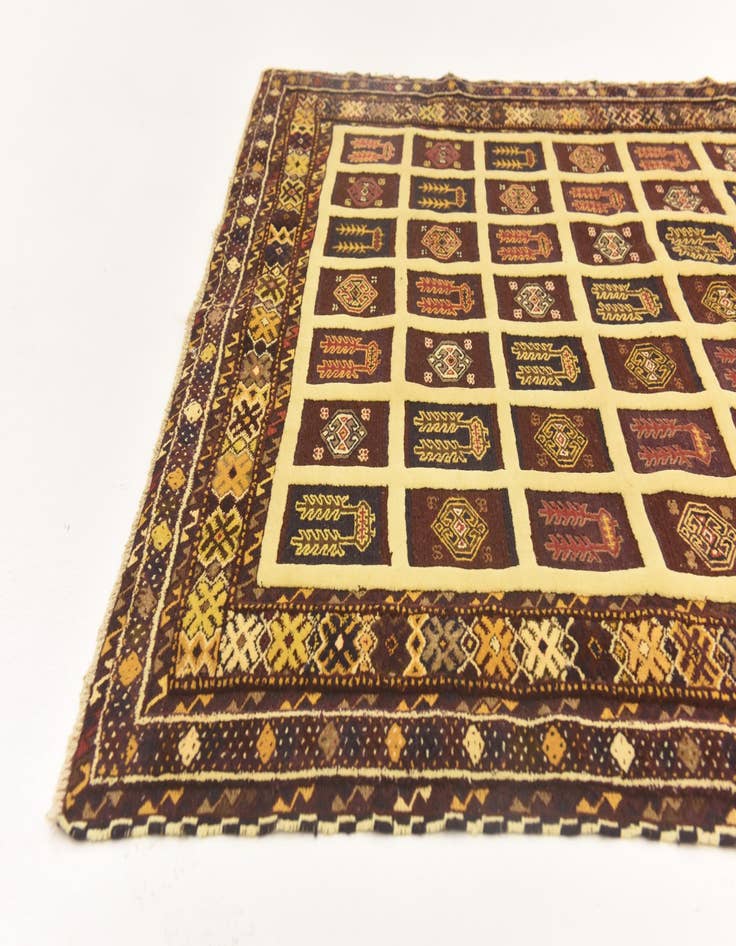 Detail image of  4' 6 x 6' 6  Hand Knotted Sumak Wool Rug