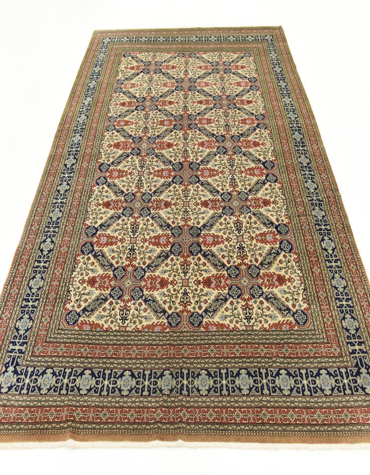 Detail image of  7' 8 x 9' 6  Hand Knotted Tabriz Persian Rug