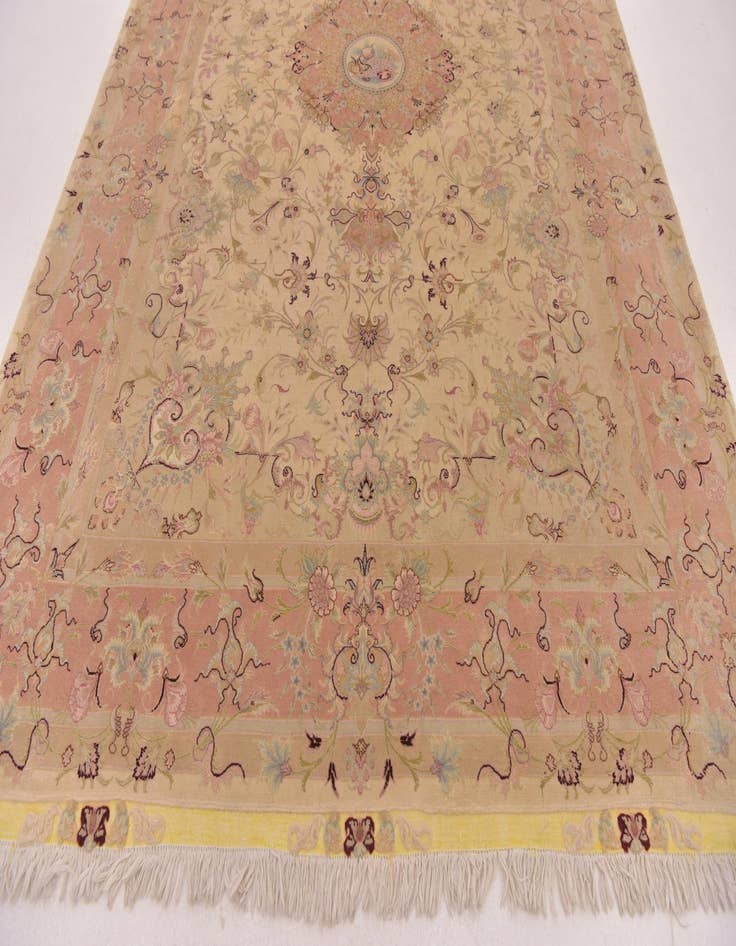 Detail image of  6' 6 x 10'  Hand Knotted Tabriz Persian Rug