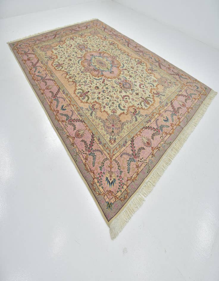 Detail image of  9' 10 x 13'  Hand Knotted Tabriz Persian Rug