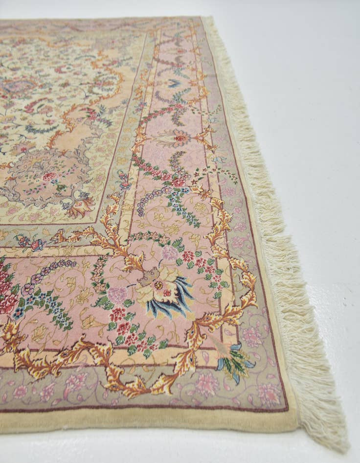 Detail image of  9' 10 x 13'  Hand Knotted Tabriz Persian Rug