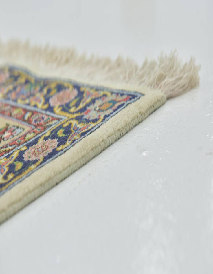 Detail image of  9' 8 x 13'  Hand Knotted Tabriz Persian Rug