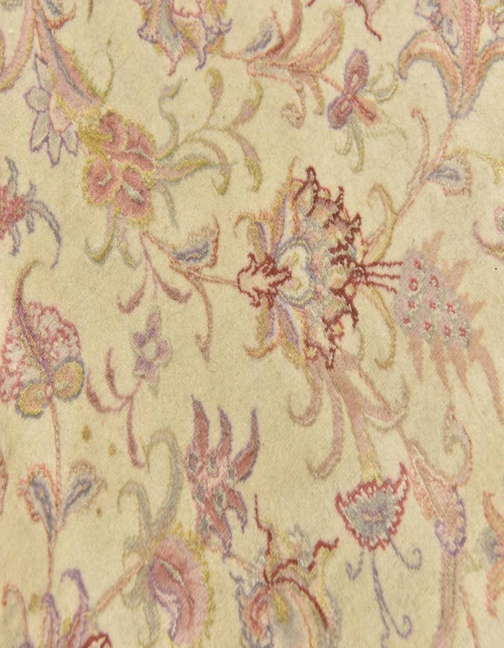 Detail image of  6' 6 x 10'  Hand Knotted Tabriz Persian Rug