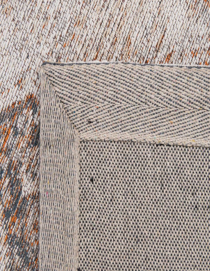 Detail image of  2' x 3' Timeles Rug