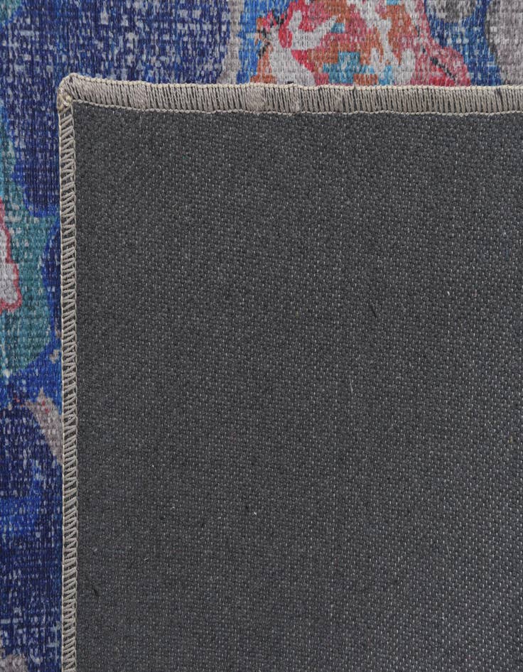 Detail image of  5' x 7' 5 Timeless Rug