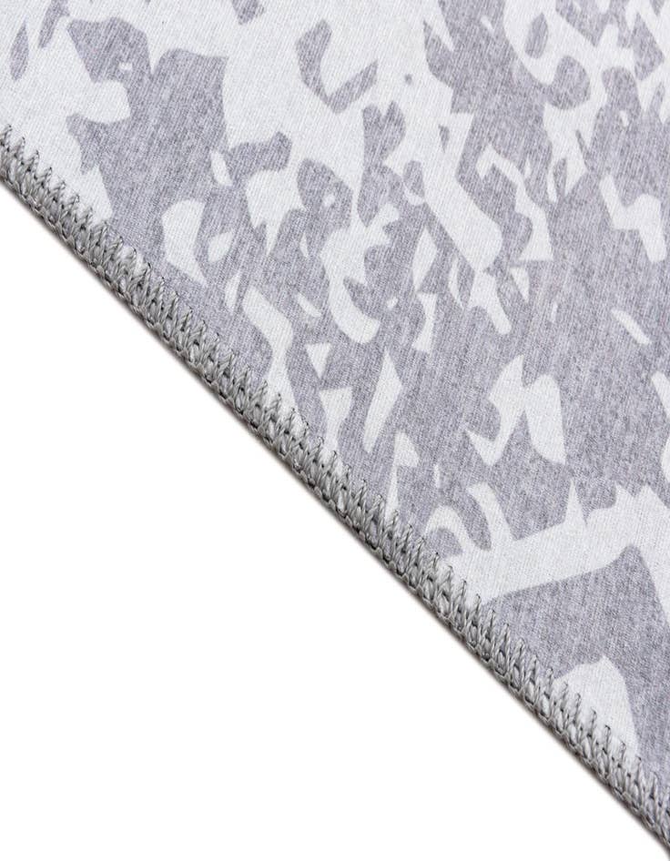 Detail image of  5' 3 x 7' 7 Timeless Rug