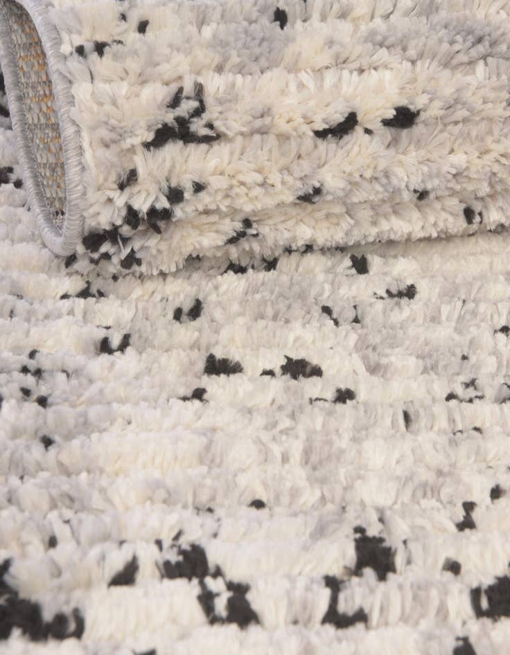 Detail image of  4' x 6' Tucson Rug