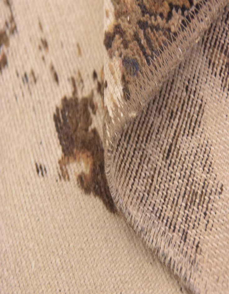 Detail image of  2' 9 x 5' 9  Hand Knotted Ultra Vintage Persian Wool Rug