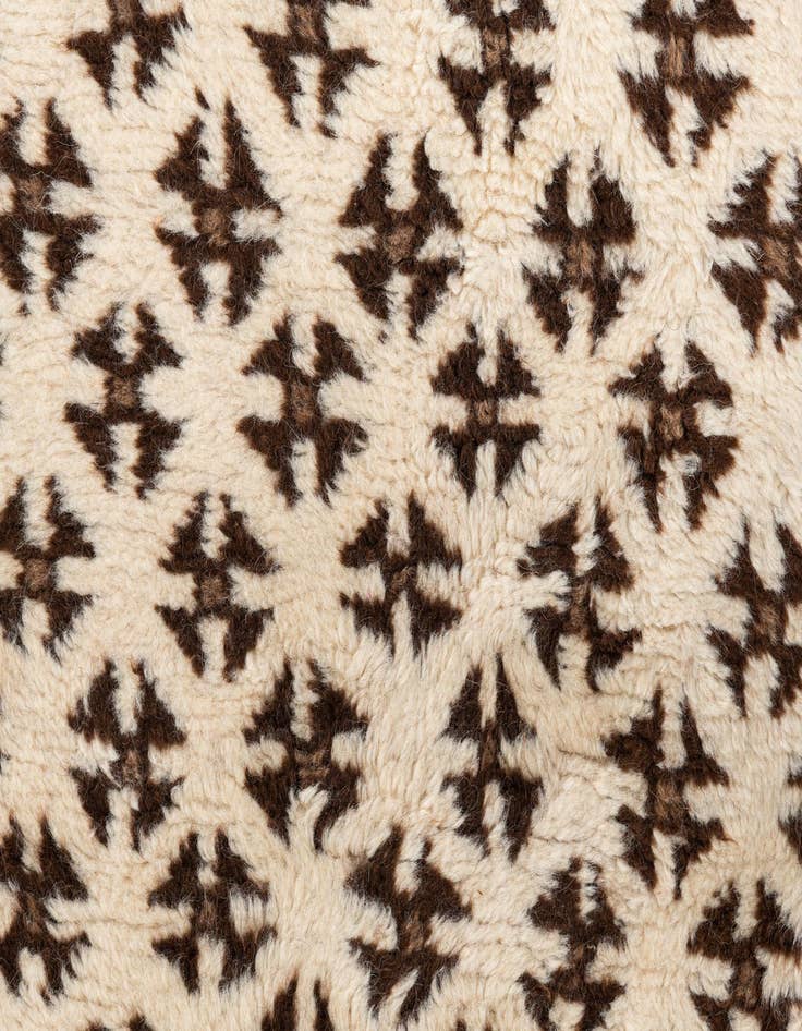 Detail image of  3' 3 x 4' 9  Hand Knotted Ultra Vintage Persian Wool Rug