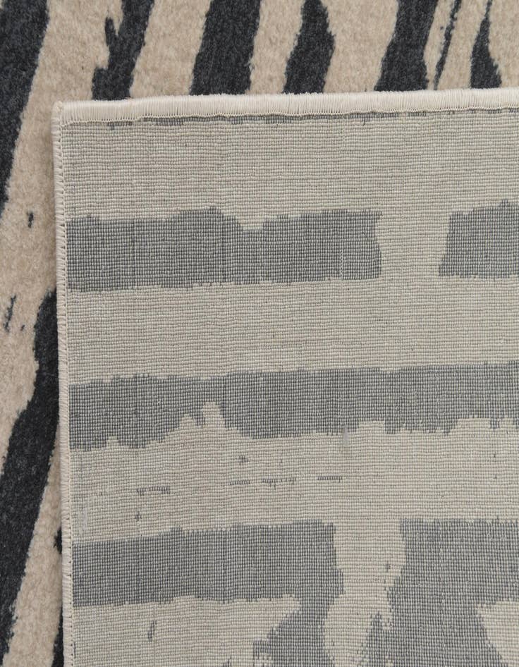 Detail image of Jill Zarin 5' 2 x 7' 8 Uptown Rug