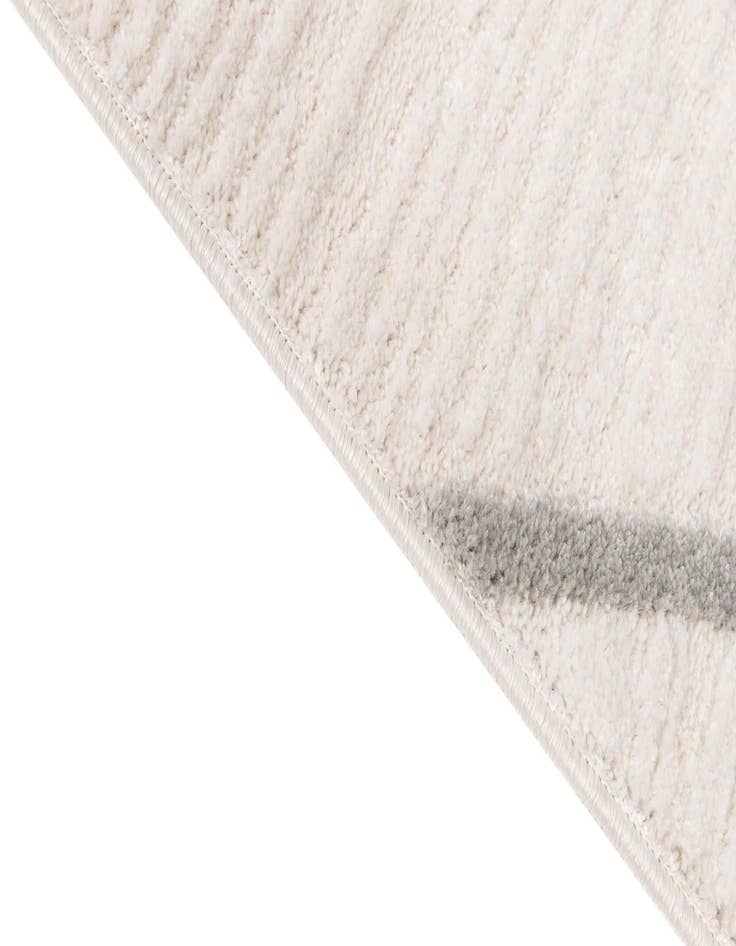 Detail image of Jill Zarin 5' 3 x 7' 8 Uptown Rug