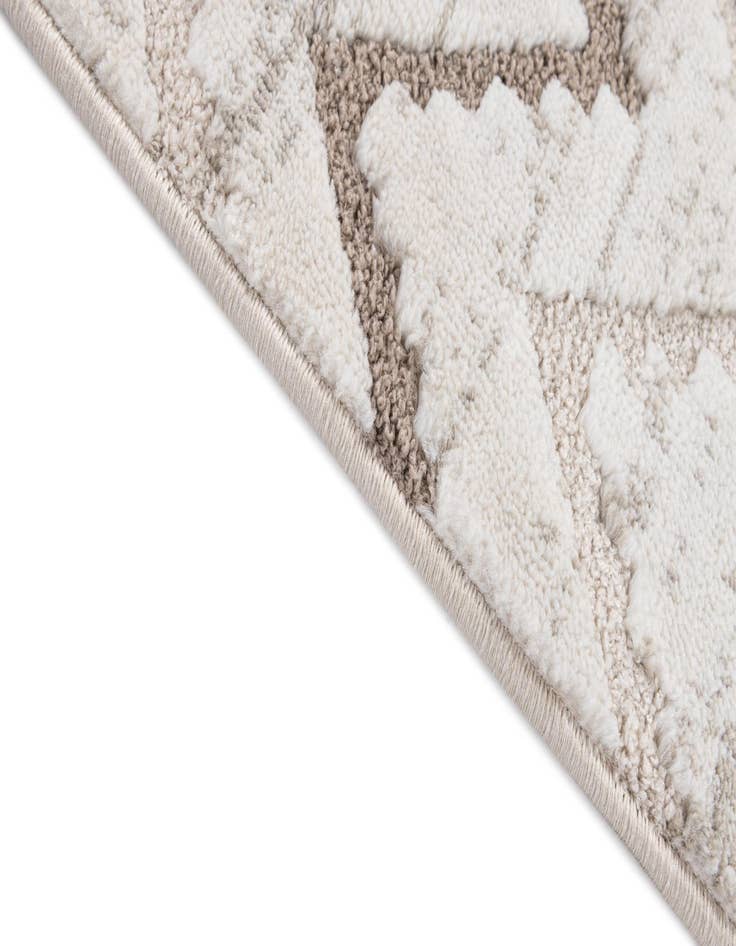 Detail image of Jill Zarin 5' x 7' 6 Uptown Rug