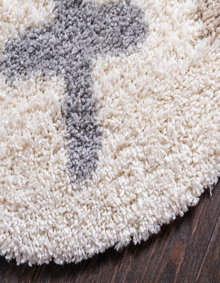 Detail image of  5' x 5' Athena Shag Round Rug