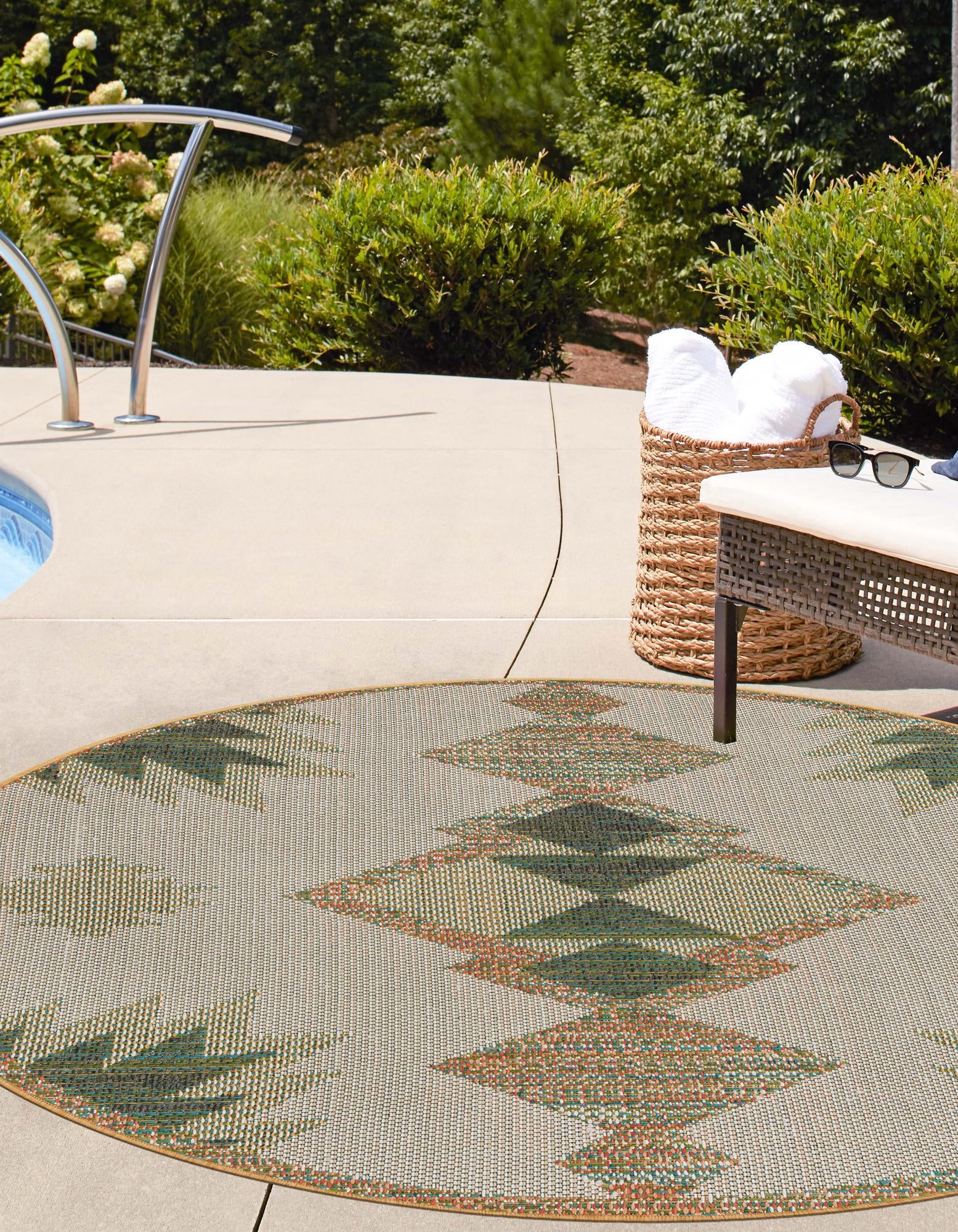 Ivory 3' 3 x 3' 3 Baja Indoor / Outdoor Round Rug | Rugs.com