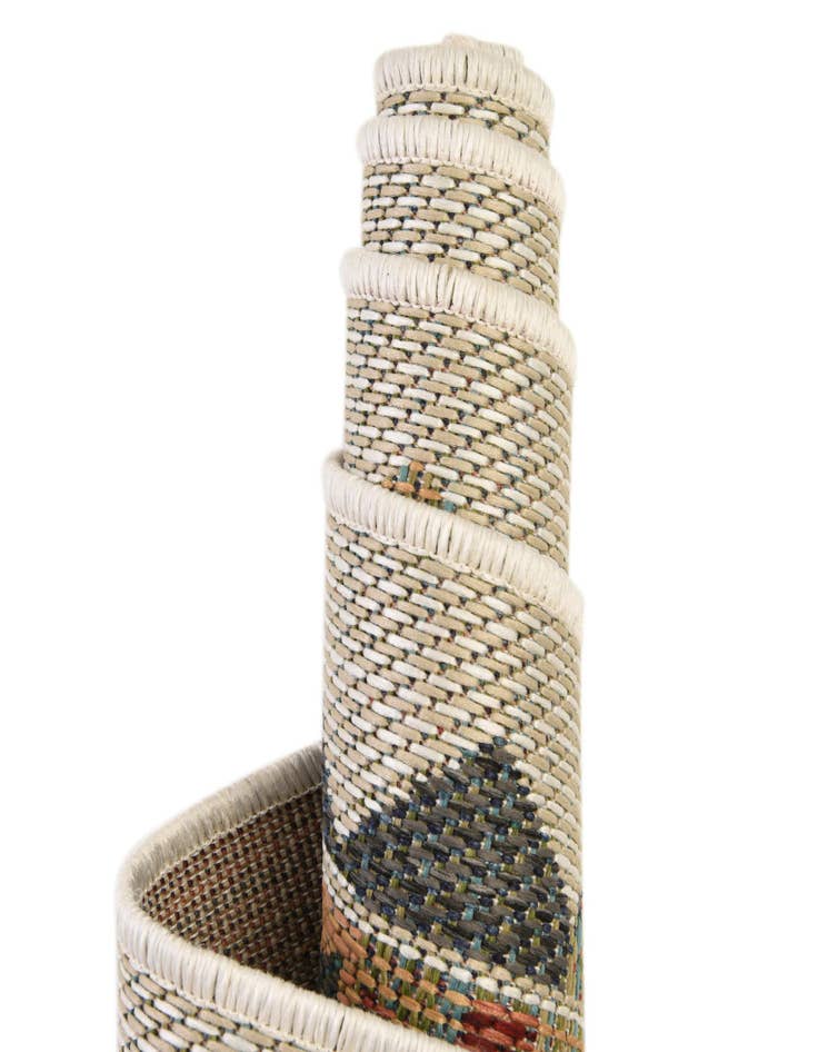 Detail image of  5' 3 x 5' 3  Washable Baja Indoor / Outdoor Round Rug