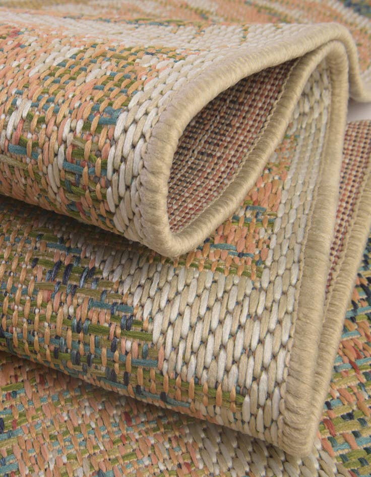 Detail image of  7' 10 x 7' 10  Washable Baja Indoor / Outdoor Round Rug