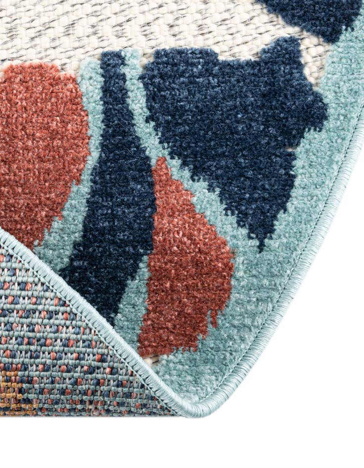 Detail image of  3' 3 x 3' 3  Washable Belize Indoor / Outdoor Round Rug