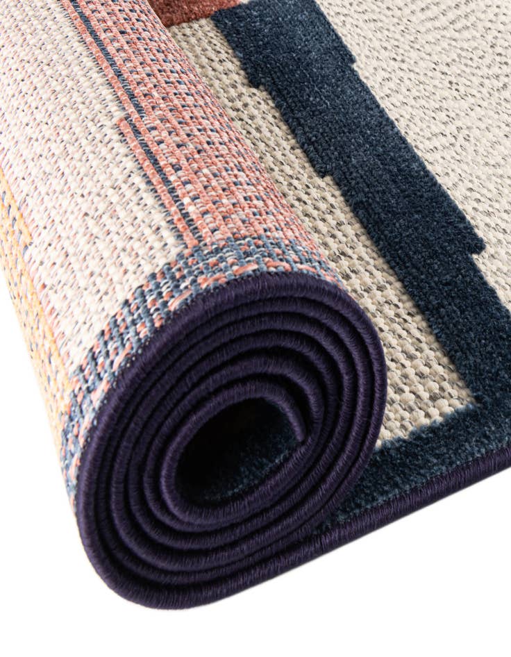 Detail image of  3' 3 x 3' 3  Washable Belize Indoor / Outdoor Round Rug