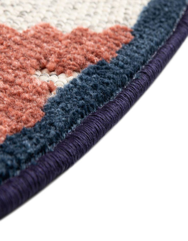 Detail image of  5' 3 x 5' 3  Washable Belize Indoor / Outdoor Round Rug