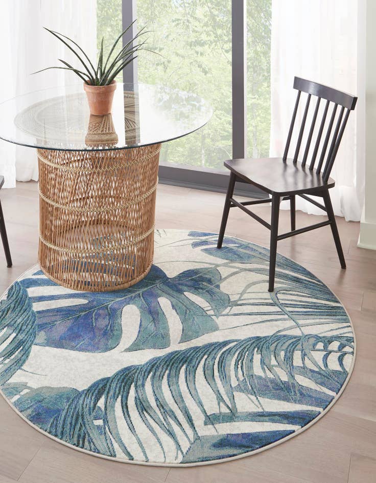 Detail image of  7' x 7' Blossom Round Rug