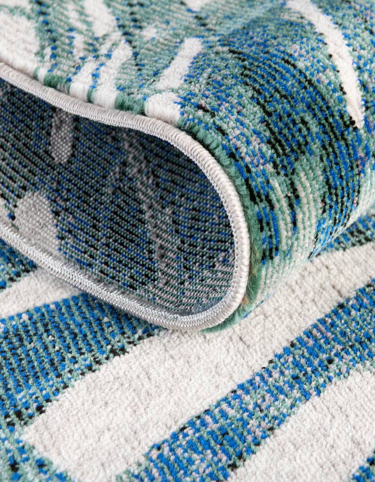 Detail image of  7' x 7' Blossom Round Rug