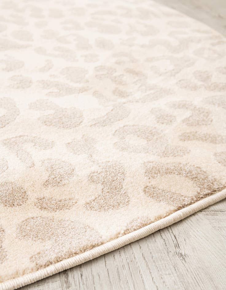 Detail image of 5' x 5' Contour Round Rug