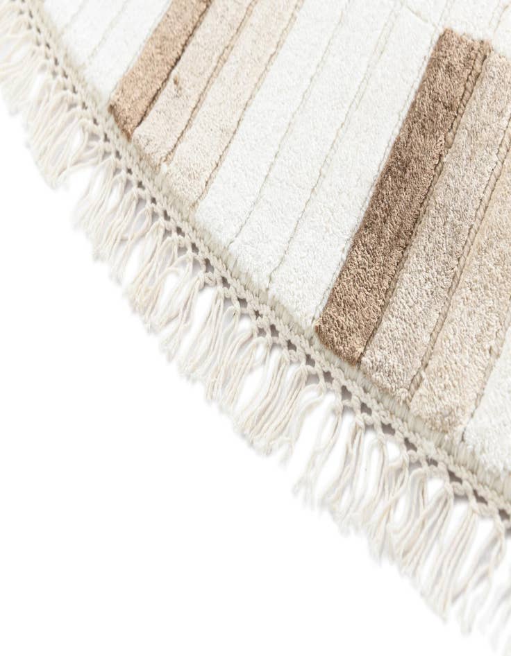 Detail image of  6' 6 x 6' 6  Hand Knotted Darya Wool Round Rug