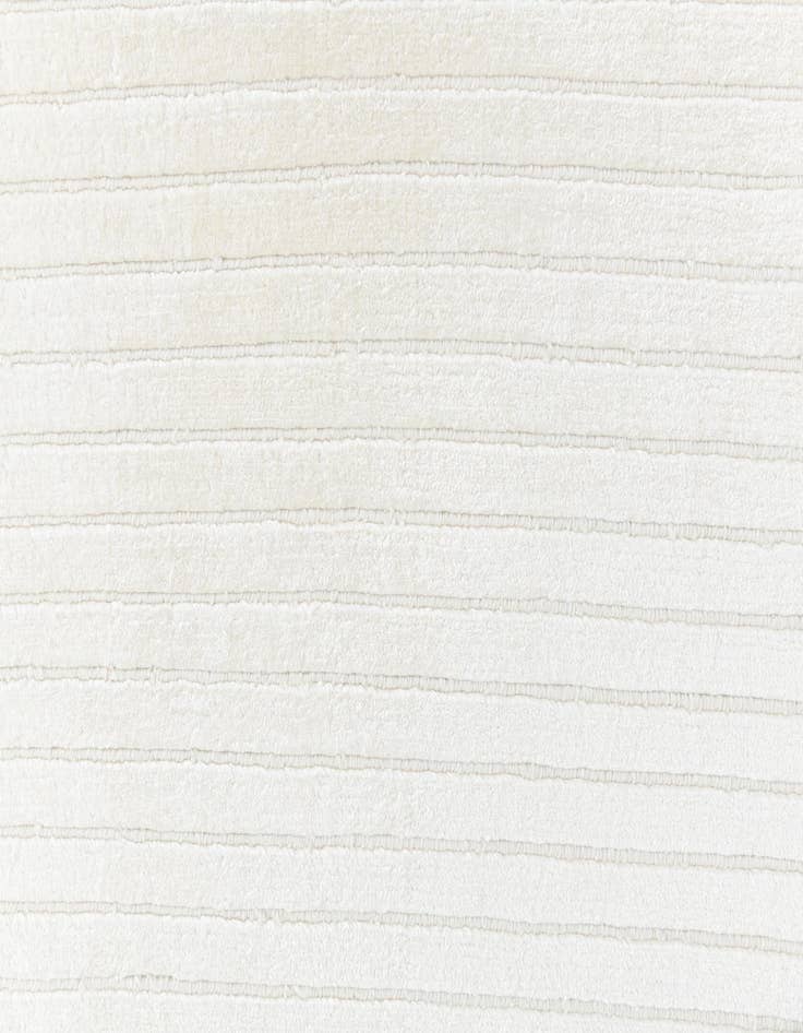 Detail image of  6' 6 x 6' 6  Hand Knotted Darya Wool Round Rug