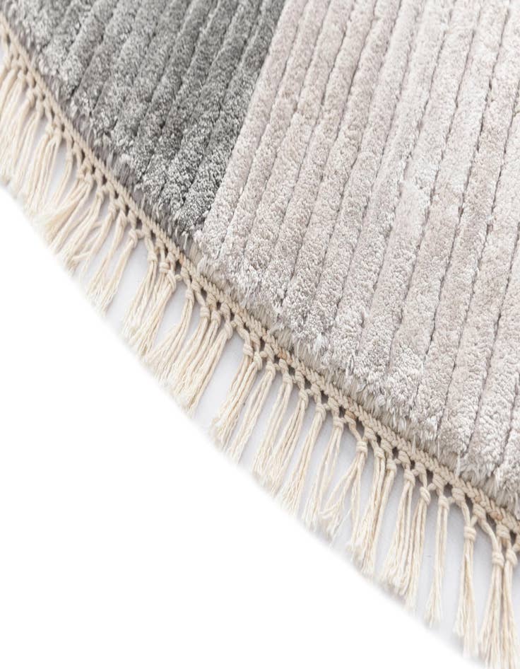 Detail image of  5' 5 x 5' 5  Hand Knotted Darya Wool Round Rug