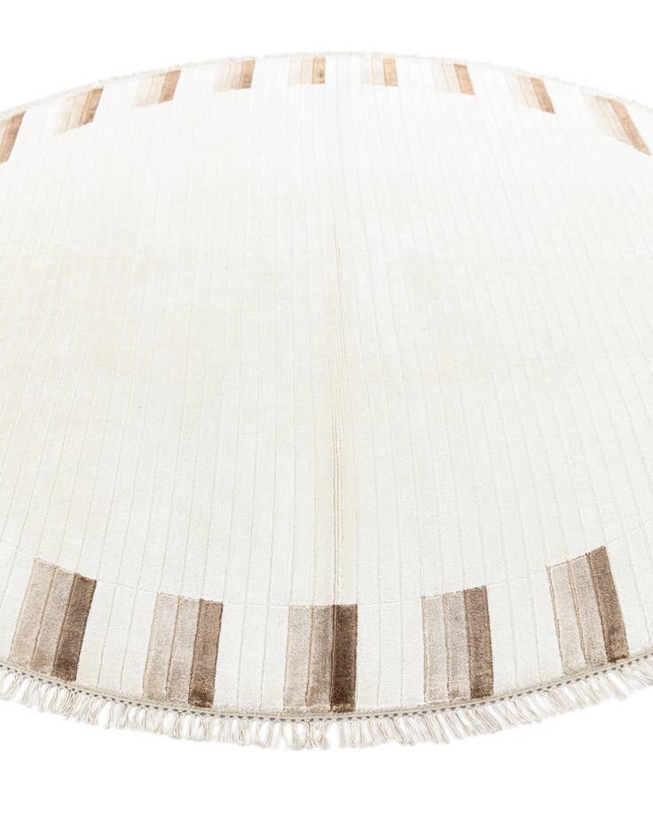 Detail image of  6' 7 x 6' 7  Hand Knotted Darya Wool Round Rug