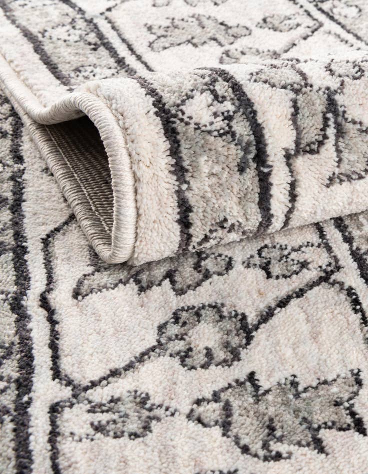 Detail image of  3' 3 x 3' 3 Eco Traditional Round Rug