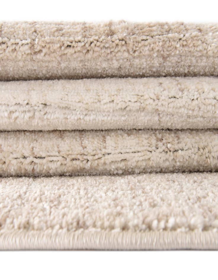 Detail image of  7' 10 x 7' 10 Gemstone Round Rug