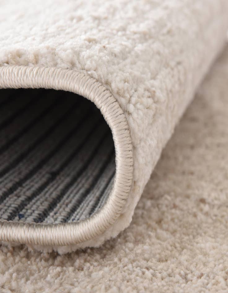 Detail image of  7' 10 x 7' 10 Gemstone Round Rug