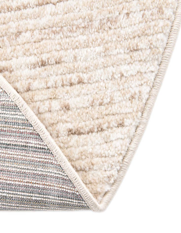 Detail image of  7' 10 x 7' 10 Gemstone Round Rug