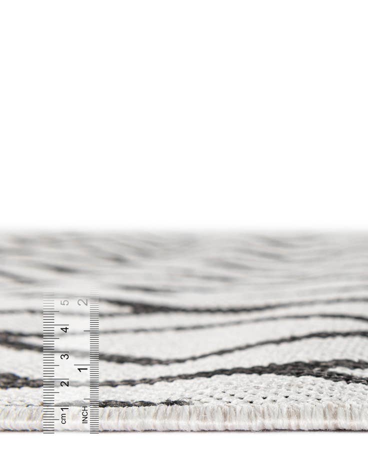 Detail image of  6' 7 x 6' 7  Washable Jill Zarin Turks and Caicos Indoor / Outdoor Round Rug