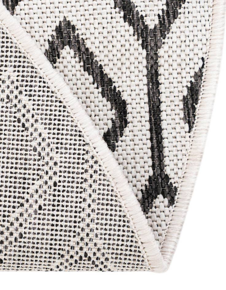 Detail image of  6' 7 x 6' 7  Washable Jill Zarin Turks and Caicos Indoor / Outdoor Round Rug