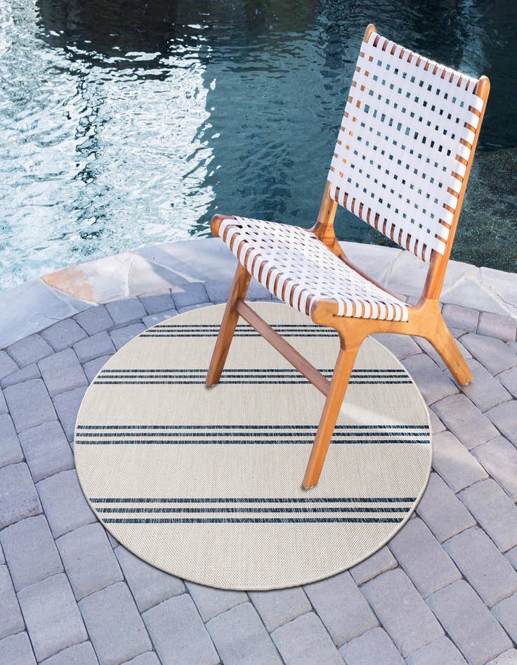 Detail image of  4' x 4'  Washable Jill Zarin Anguilla Indoor / Outdoor Round Rug