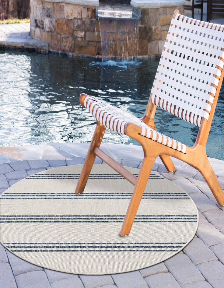 Detail image of  4' x 4'  Washable Jill Zarin Anguilla Indoor / Outdoor Round Rug