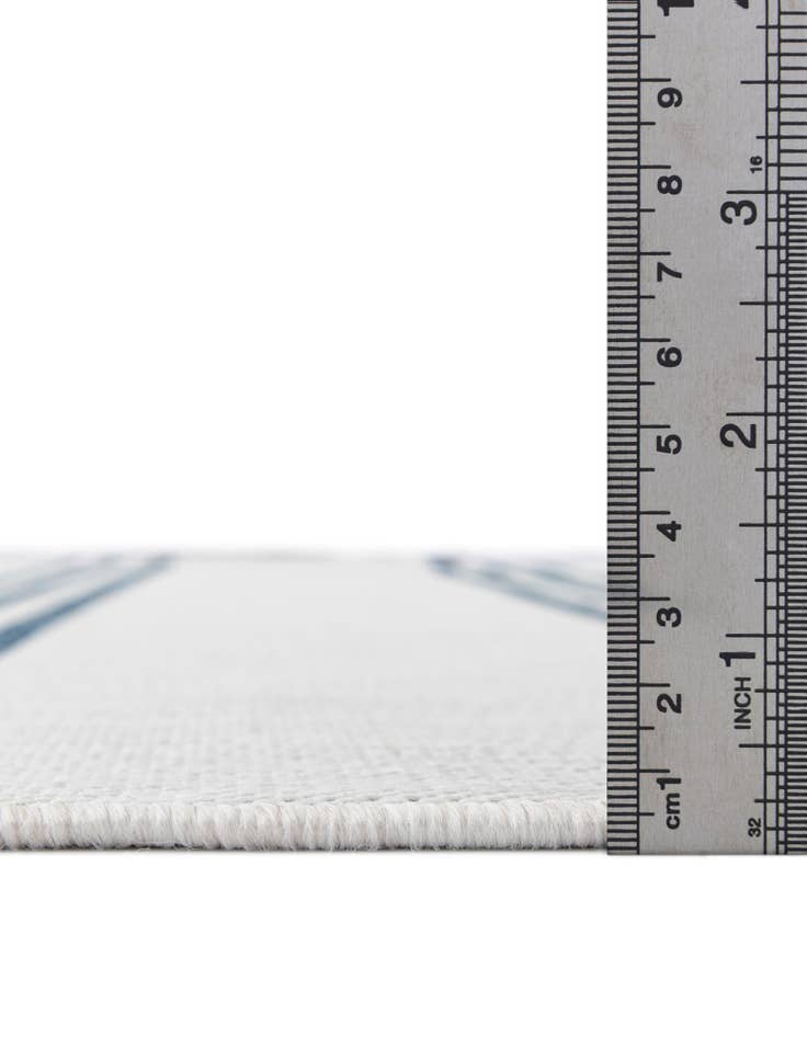 Detail image of  4' x 4'  Washable Jill Zarin Anguilla Indoor / Outdoor Round Rug