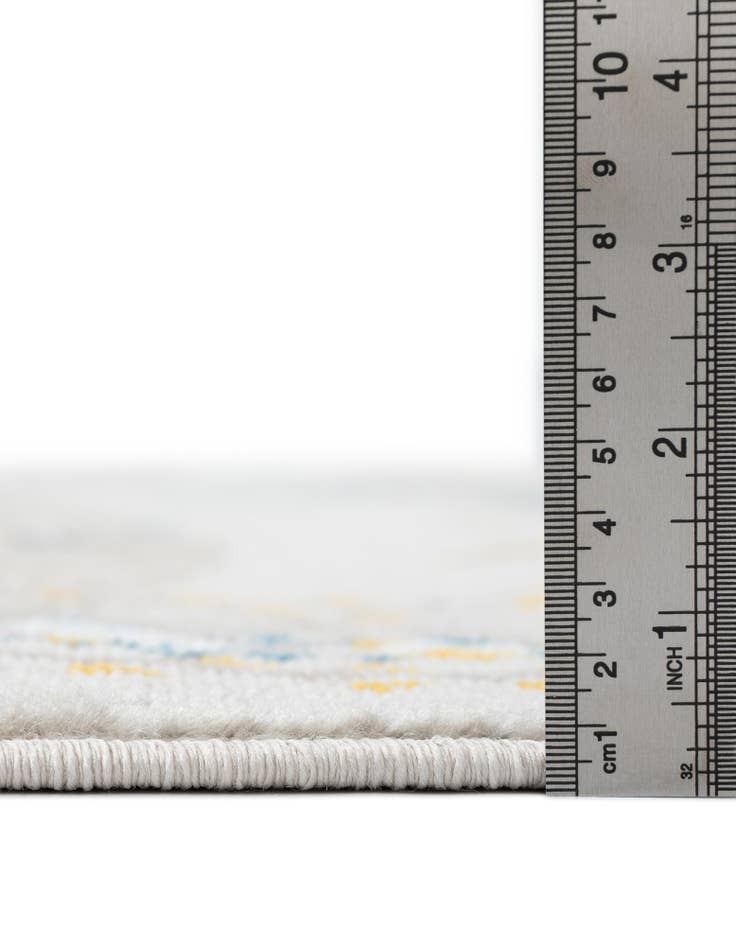 Detail image of  3' 1 x 3' 1 Laguna Round Rug