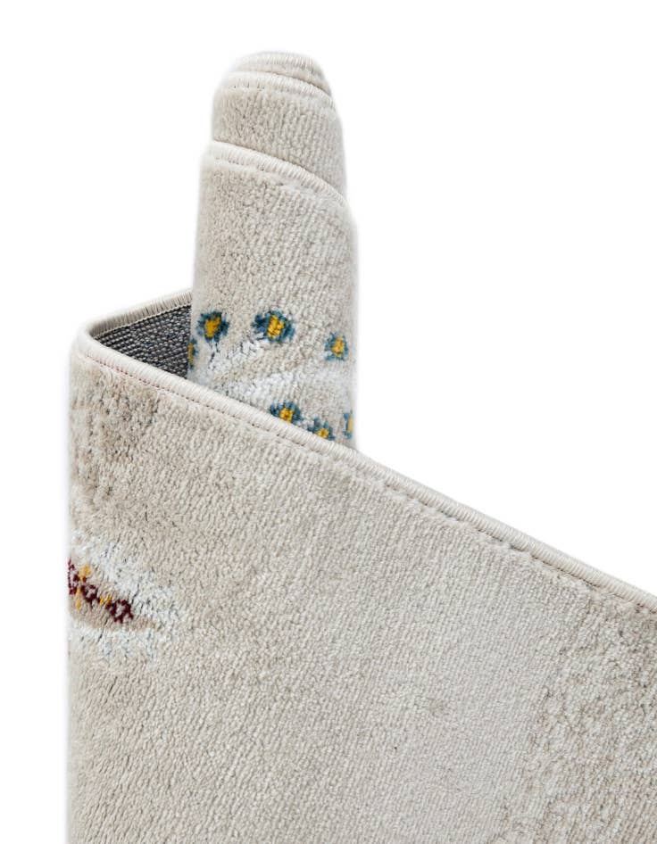 Detail image of  3' 1 x 3' 1 Laguna Round Rug