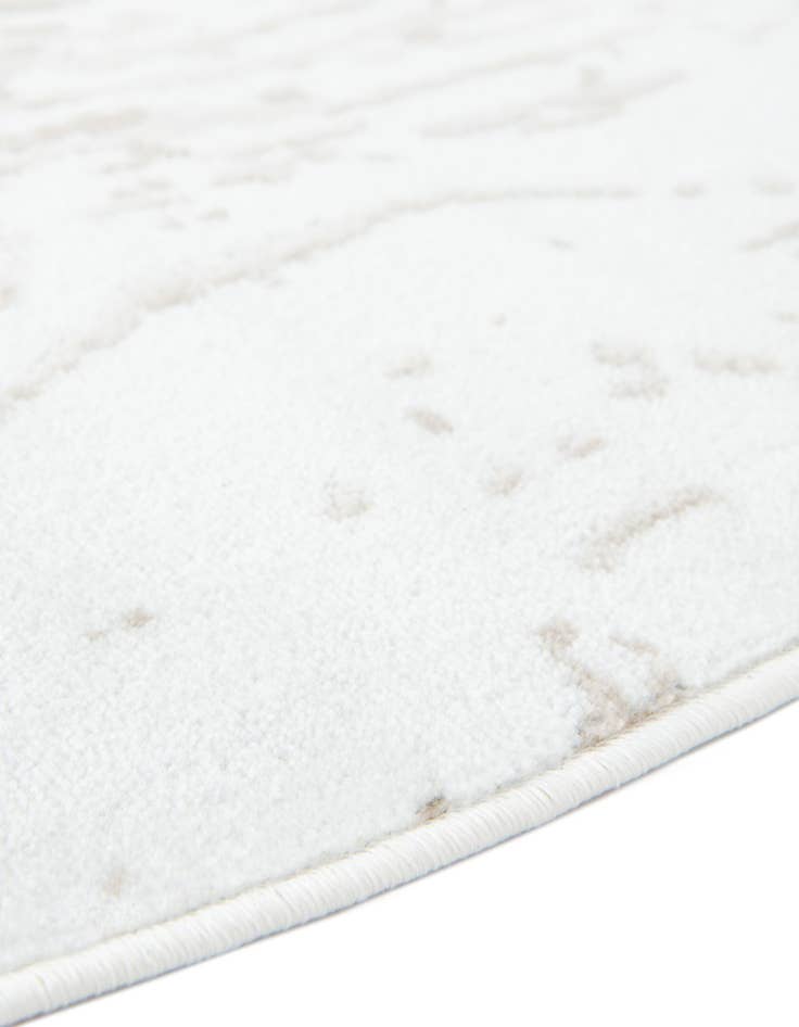 Detail image of  7' 10 x 7' 10 Laguna Round Rug