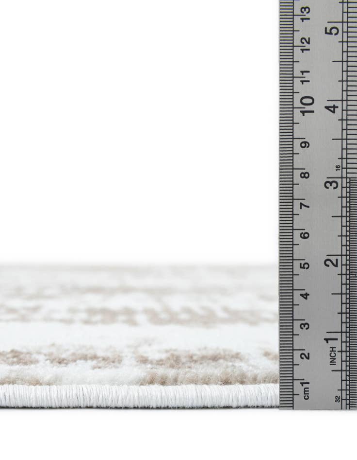 Detail image of  3' 1 x 3' 1 Laguna Round Rug