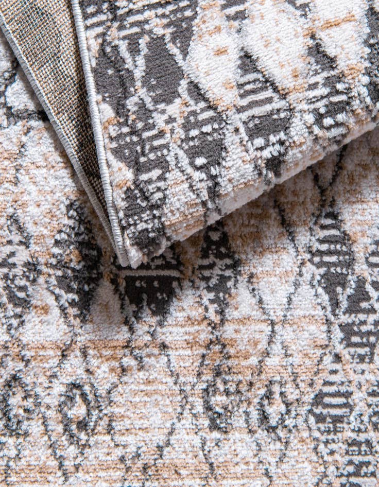 Detail image of  6' x 6' Leipzig Round Rug