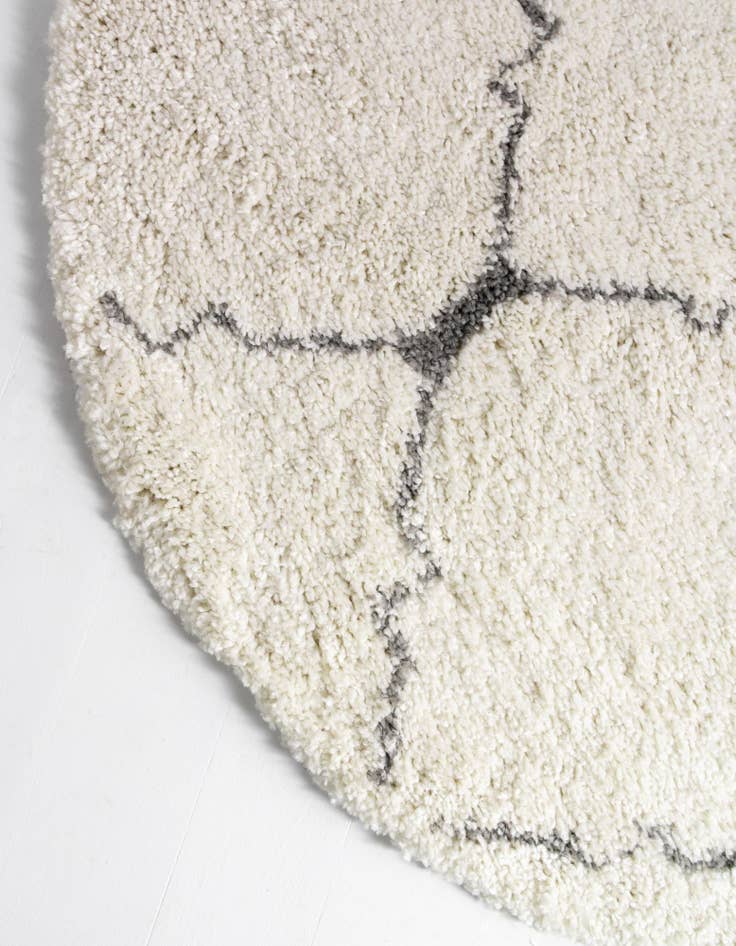 Detail image of  6' x 6' Moroccan Shag Round Rug