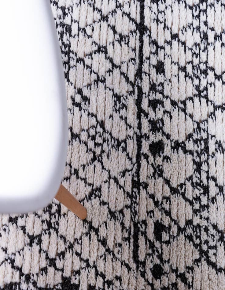 Detail image of  4' x 4' Morocco Round Rug