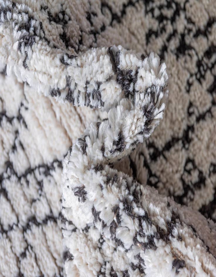 Detail image of  4' x 4' Morocco Round Rug