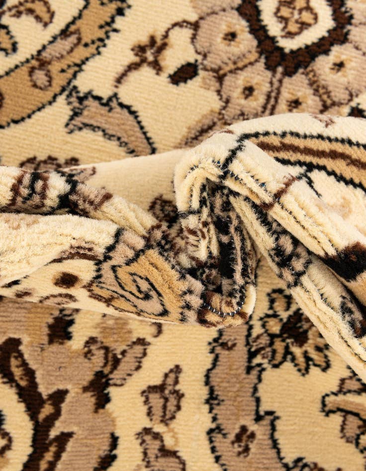 Detail image of  7' 10 x 7' 10 Neda Round Rug